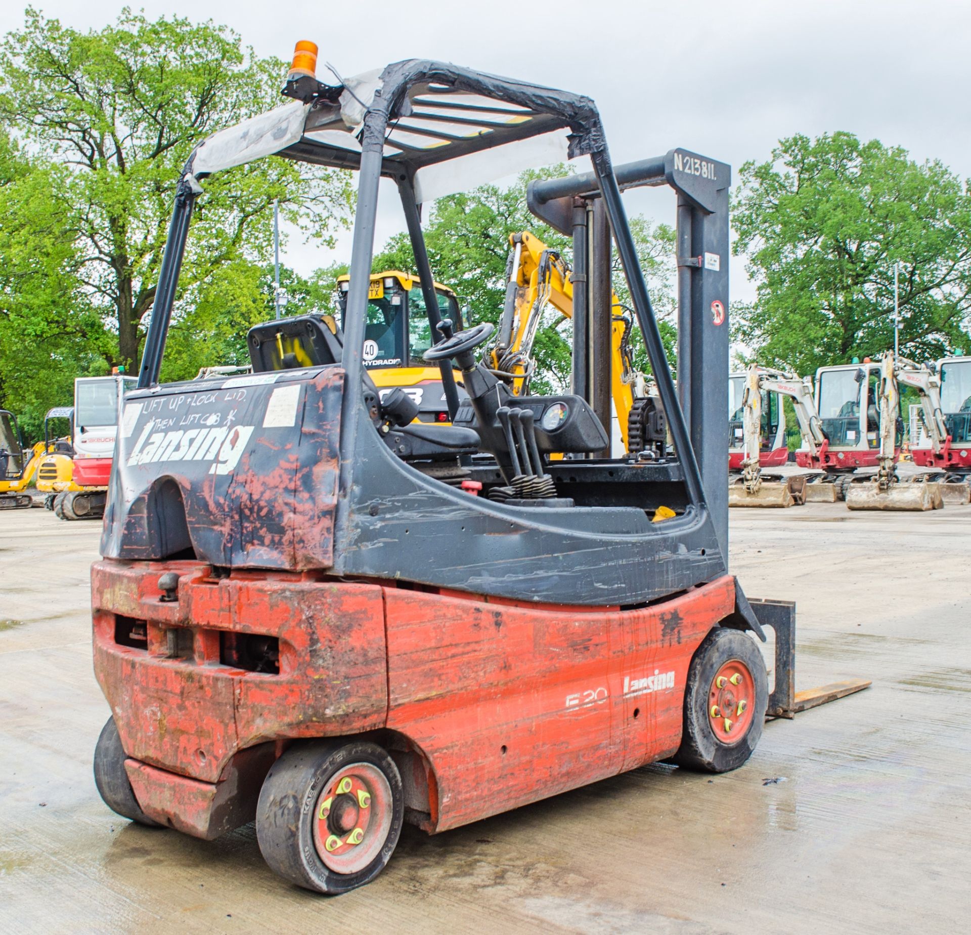 Lansing Linde E20 2 tonne battery electric fork lift truck Year: 1995 S/N: 1011720 Recorded Hours: - Image 3 of 14