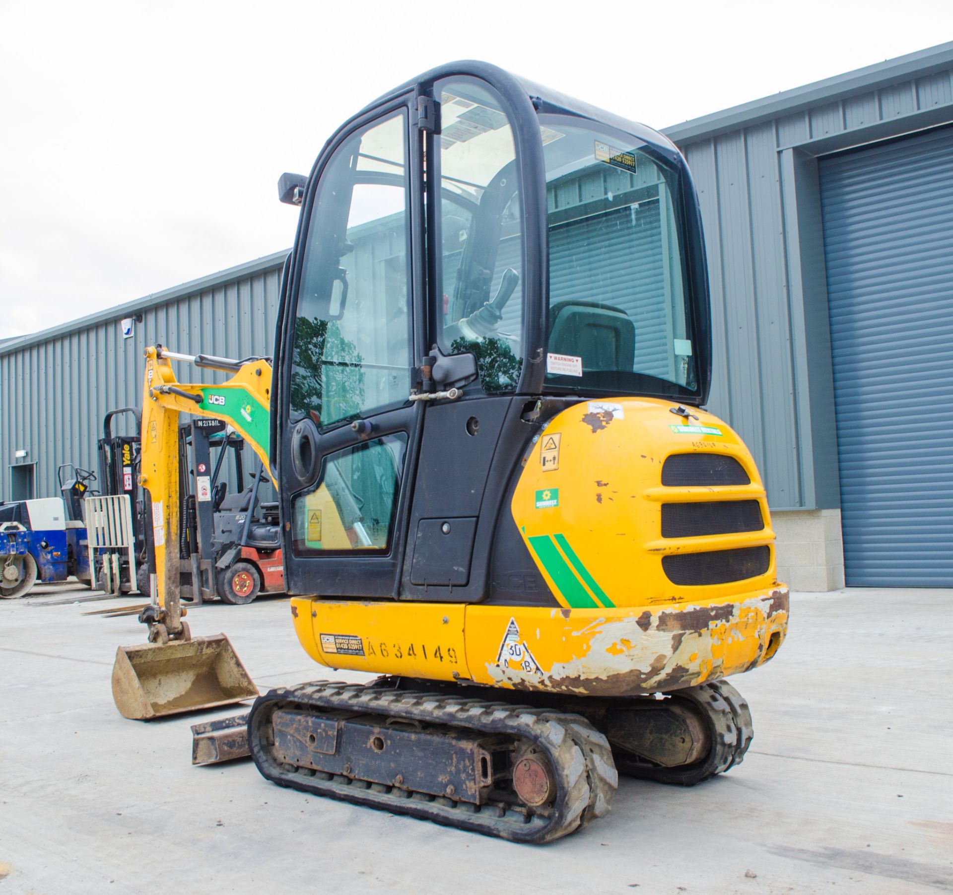 JCB 801.6 1.6 tonne rubber tracked mini excavator  Year: 2014 S/N: 2071644 Recorded Hours: 1969 - Image 4 of 19