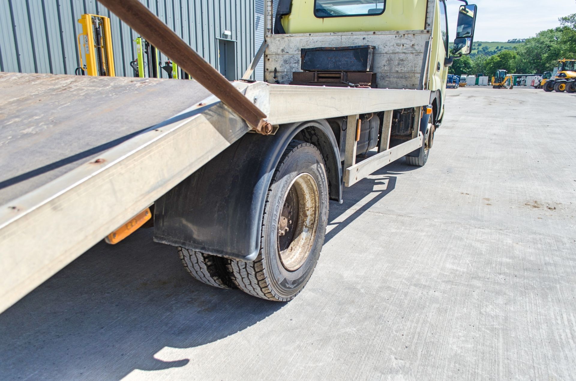 Hino 7.5 tonne beaver tail plant lorry Registration Number: PX08 CVR Date of Registration: 14.07. - Image 12 of 22