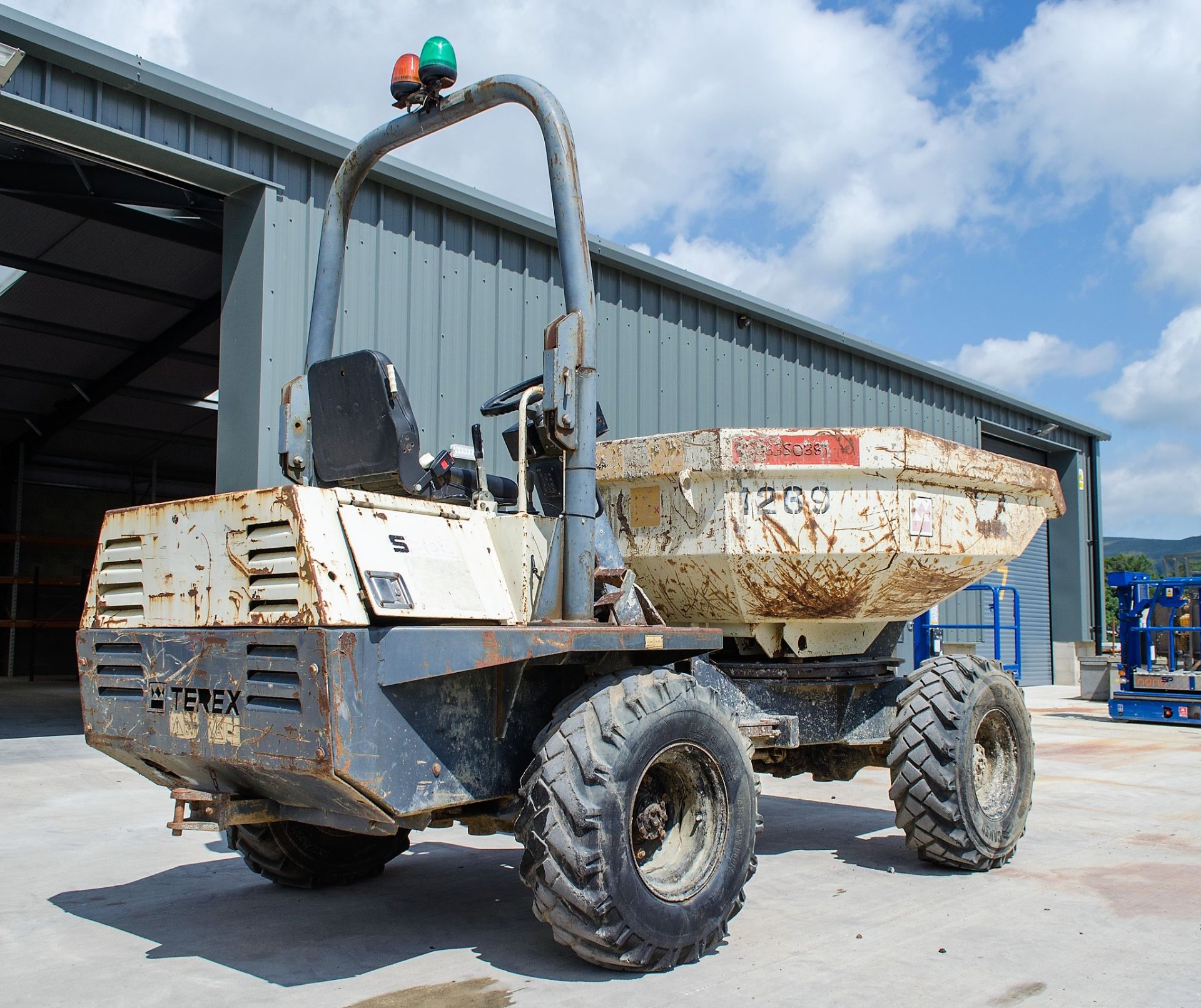 Benford Terex 3 tonne swivel skip dumper Year: 2006 S/N: E608FS371 Recorded Hours: 23 (Clock - Image 4 of 21