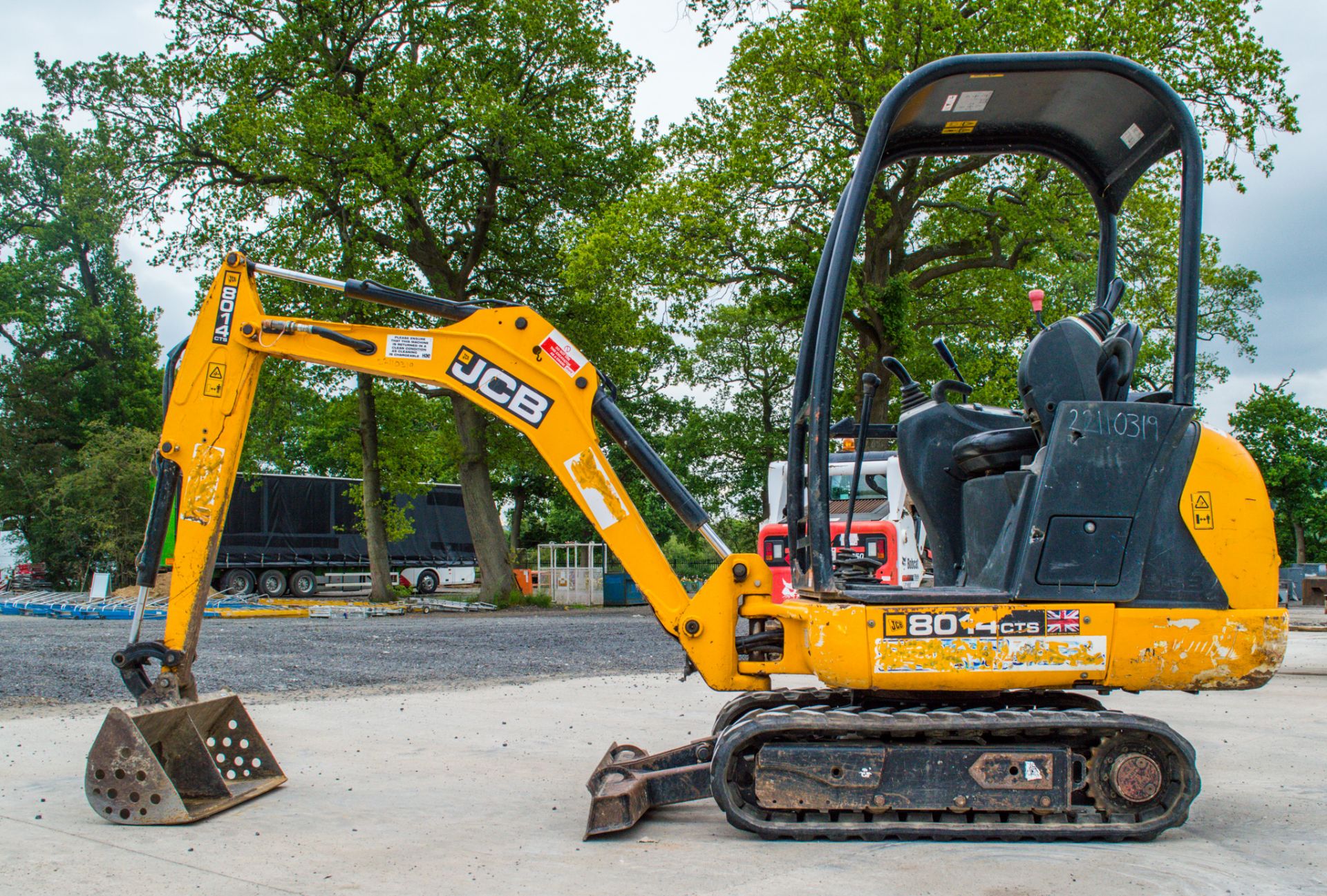 JCB 8014 CTS 1.5 tonne rubber tracked mini excavator Year: 2014 S/N: 2070487 Recorded Hours: 1796 - Image 8 of 17