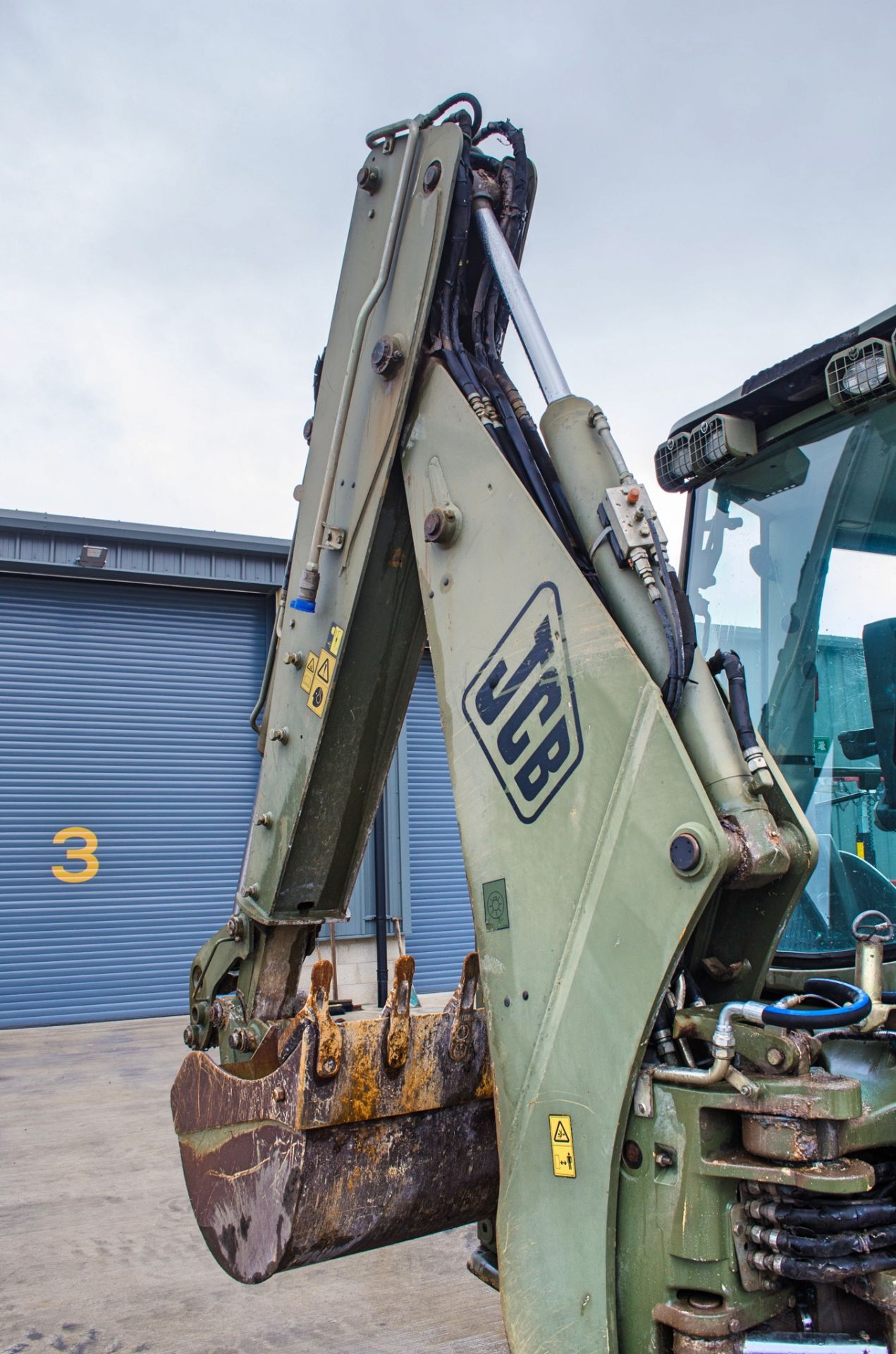 JCB 4CX back hoe loader (ex MOD) Year: 2010 S/N: 2003657 Recorded Hours: 1759 c/w joystick controls, - Image 13 of 23