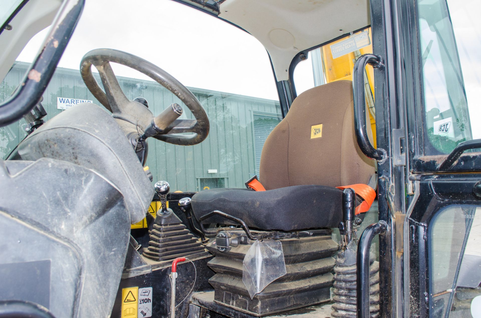 JCB 535 - 140 14 metre telescopic handler  Year: 2014 S/N: 2340370  Recorded Hours: 5134 c/w air con - Image 18 of 21