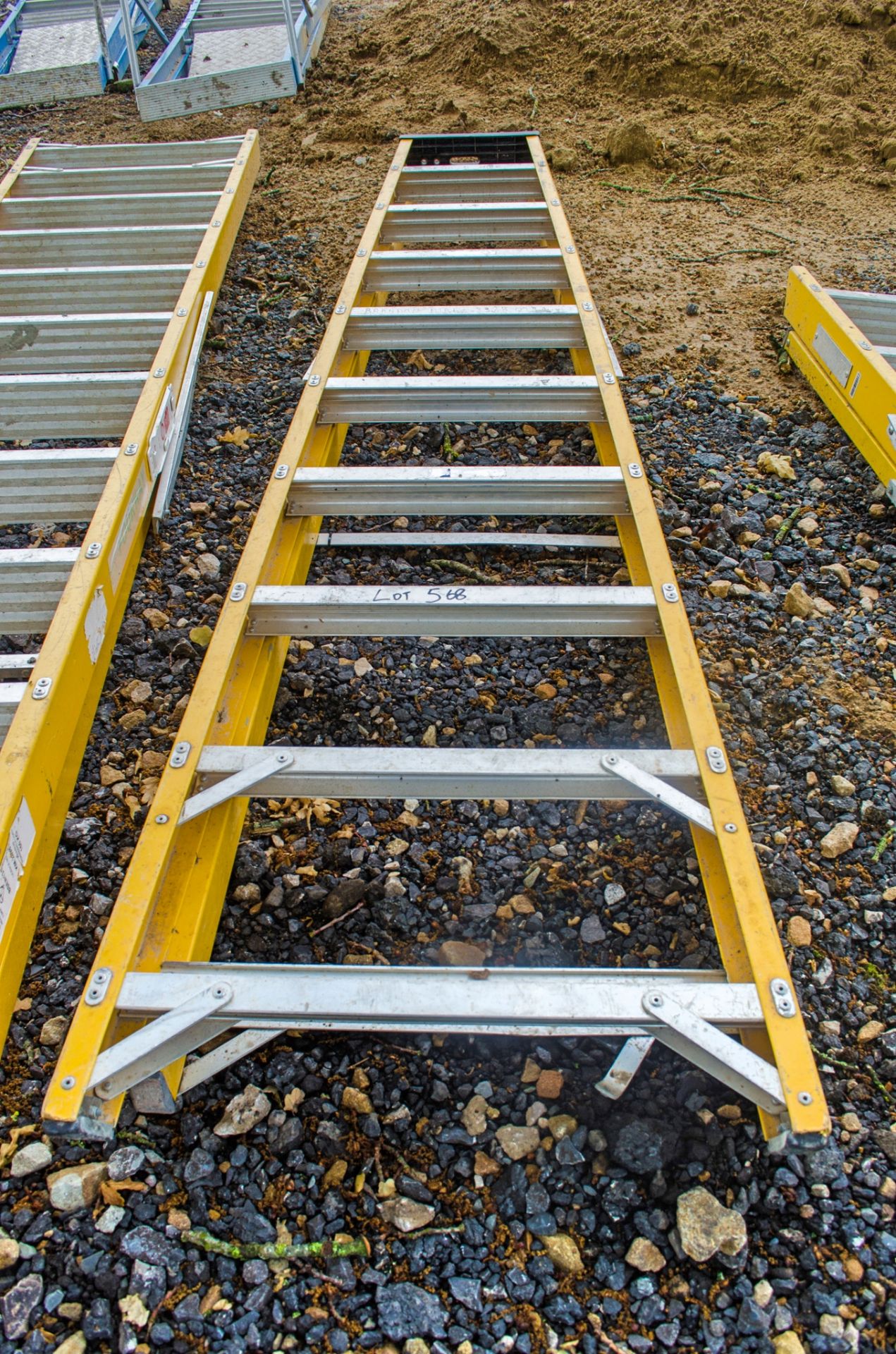 10 tread glass fibre framed step ladder 3328-0794