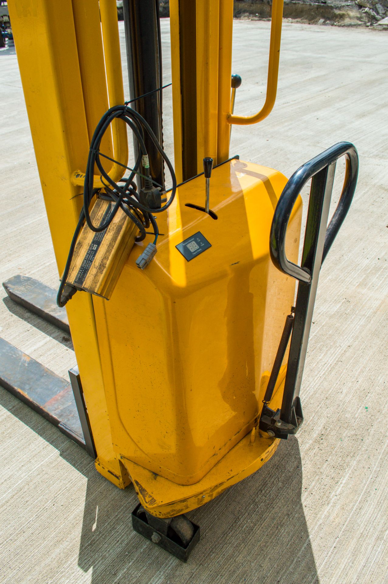 Battery electric walk behind fork lift truck  C/W charger  LSC - Image 3 of 3