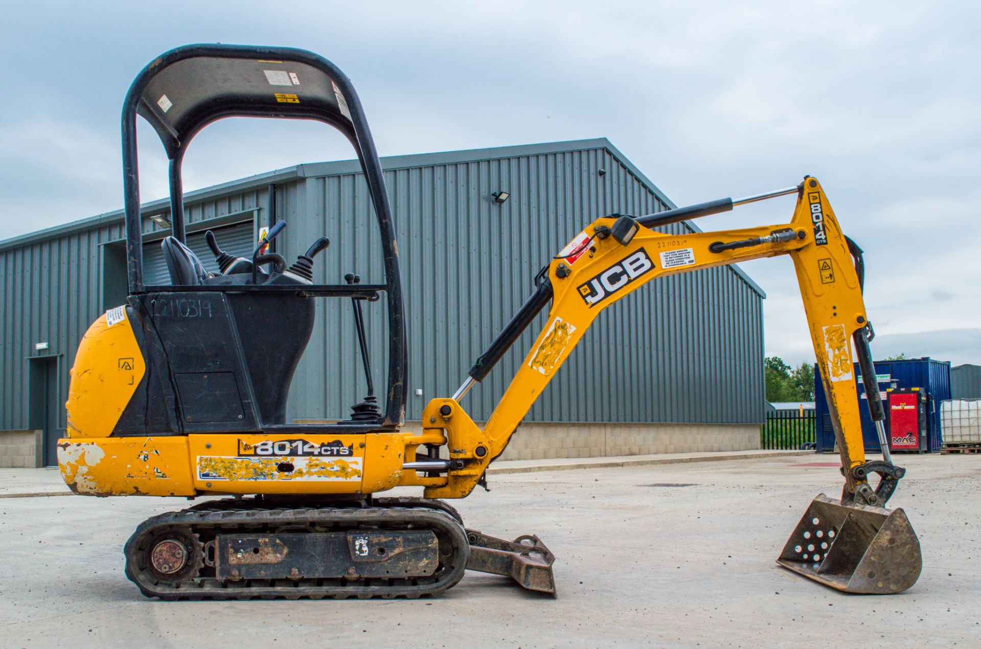 JCB 8014 CTS 1.5 tonne rubber tracked mini excavator Year: 2014 S/N: 2070487 Recorded Hours: 1796 - Image 7 of 17