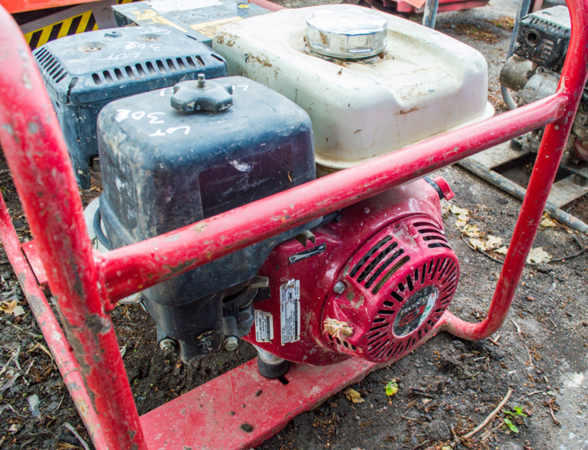 Petrol driven generator A641457 - Image 2 of 2