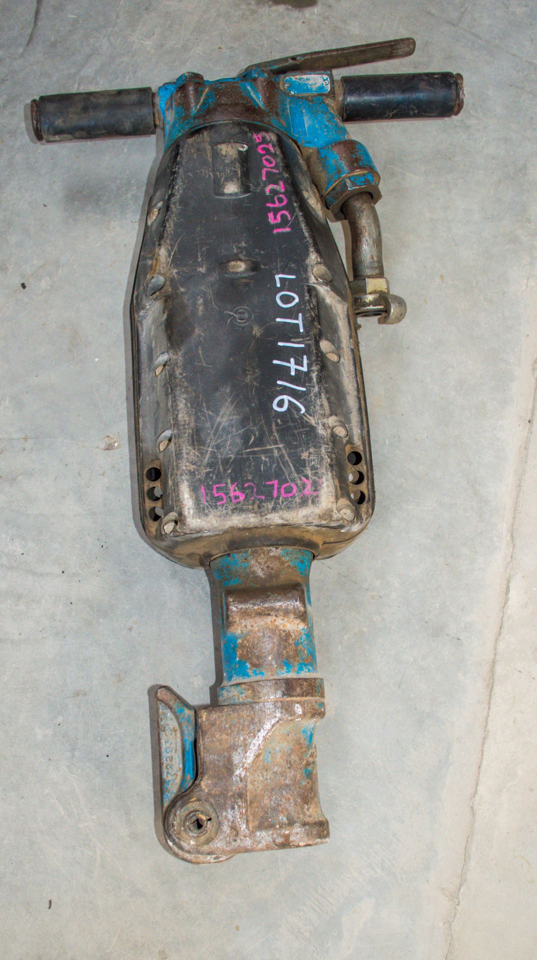 Pneumatic breaker 15627025