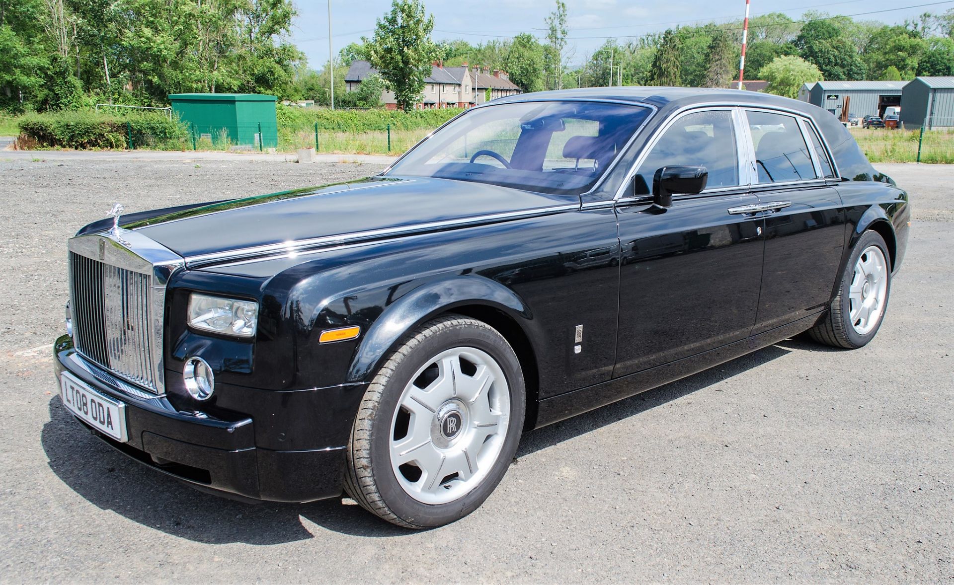 Rolls Royce Phantom VII 6.75 litre petrol 4 door saloon car  Reg No: LT 08 ODA Date of Registration: