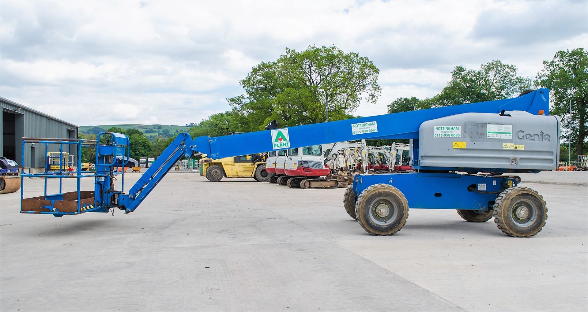 Genie S-45 diesel driven 45 ft boom lift access platform Year: 2014 S/N: 54514-18197 Recorded Hours: - Image 7 of 18