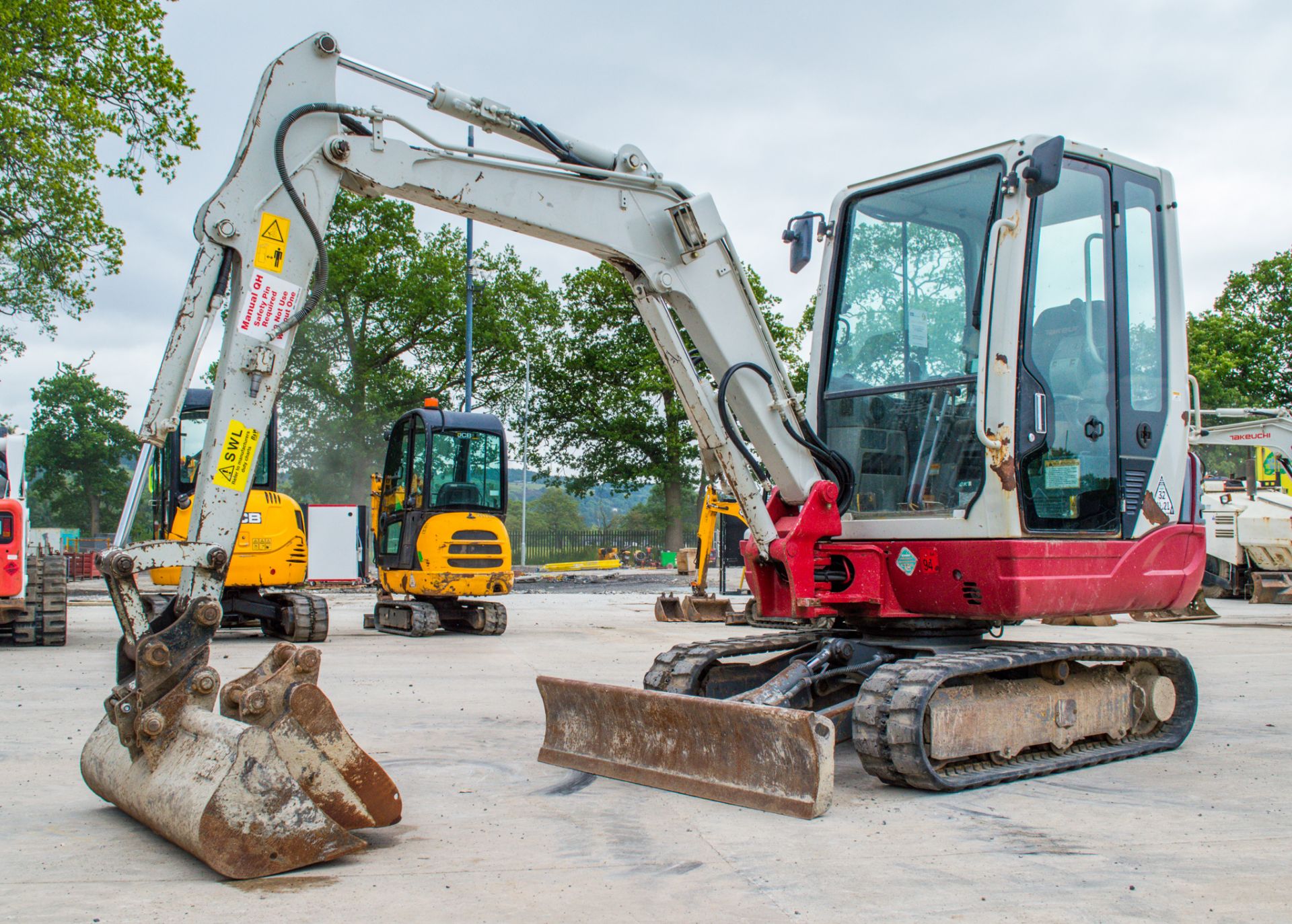 Takeuchi TB228 2.8 tonne rubber tracked excavator Year: 2015 S/N: 122804197 Recorded Hours: Not