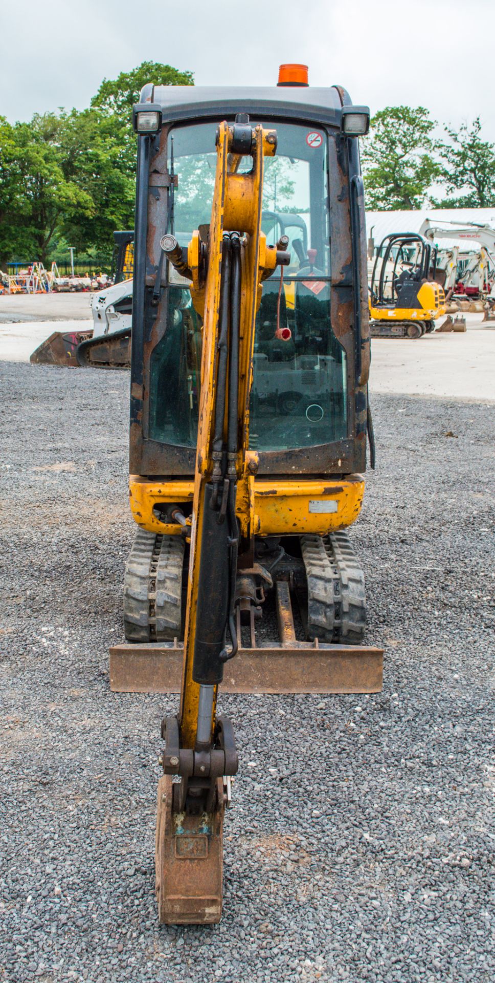 JCB 8016 1.6 tonne rubber tracked mini excavator Year: 2013 S/N: 2071396 Recorded Hours: 2331 blade, - Image 5 of 16