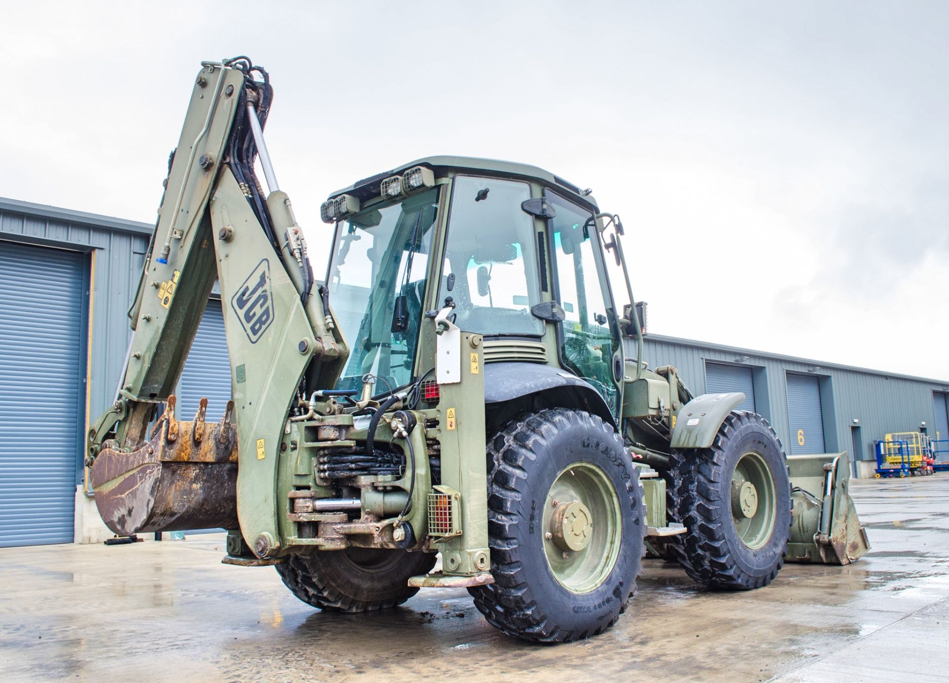 JCB 4CX back hoe loader (ex MOD) Year: 2010 S/N: 2003657 Recorded Hours: 1759 c/w joystick controls, - Image 3 of 23