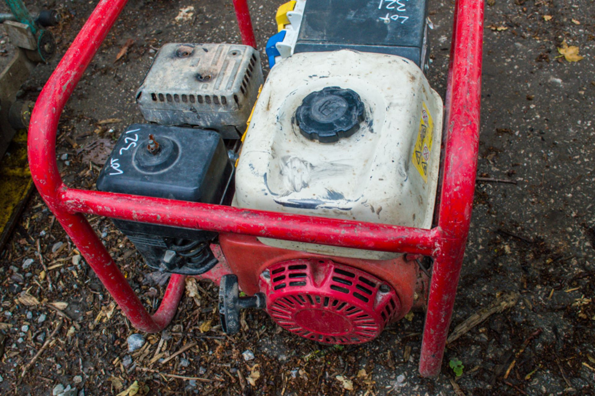 Harrington petrol driven generator A693679 - Image 2 of 2