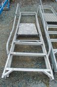 4 tread aluminium step ladder 33A20045