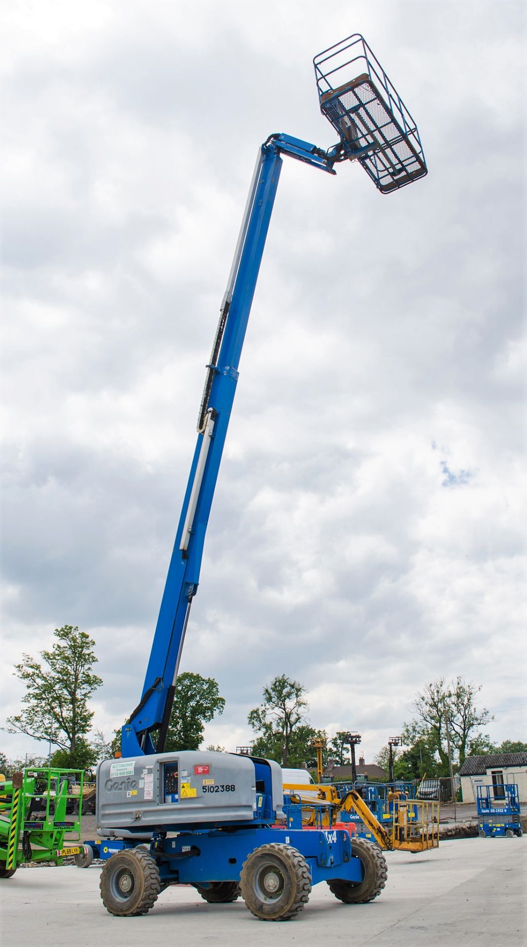 Genie S-45 diesel driven 45 ft boom lift access platform Year: 2014 S/N: 54514-18197 Recorded Hours: - Image 9 of 18