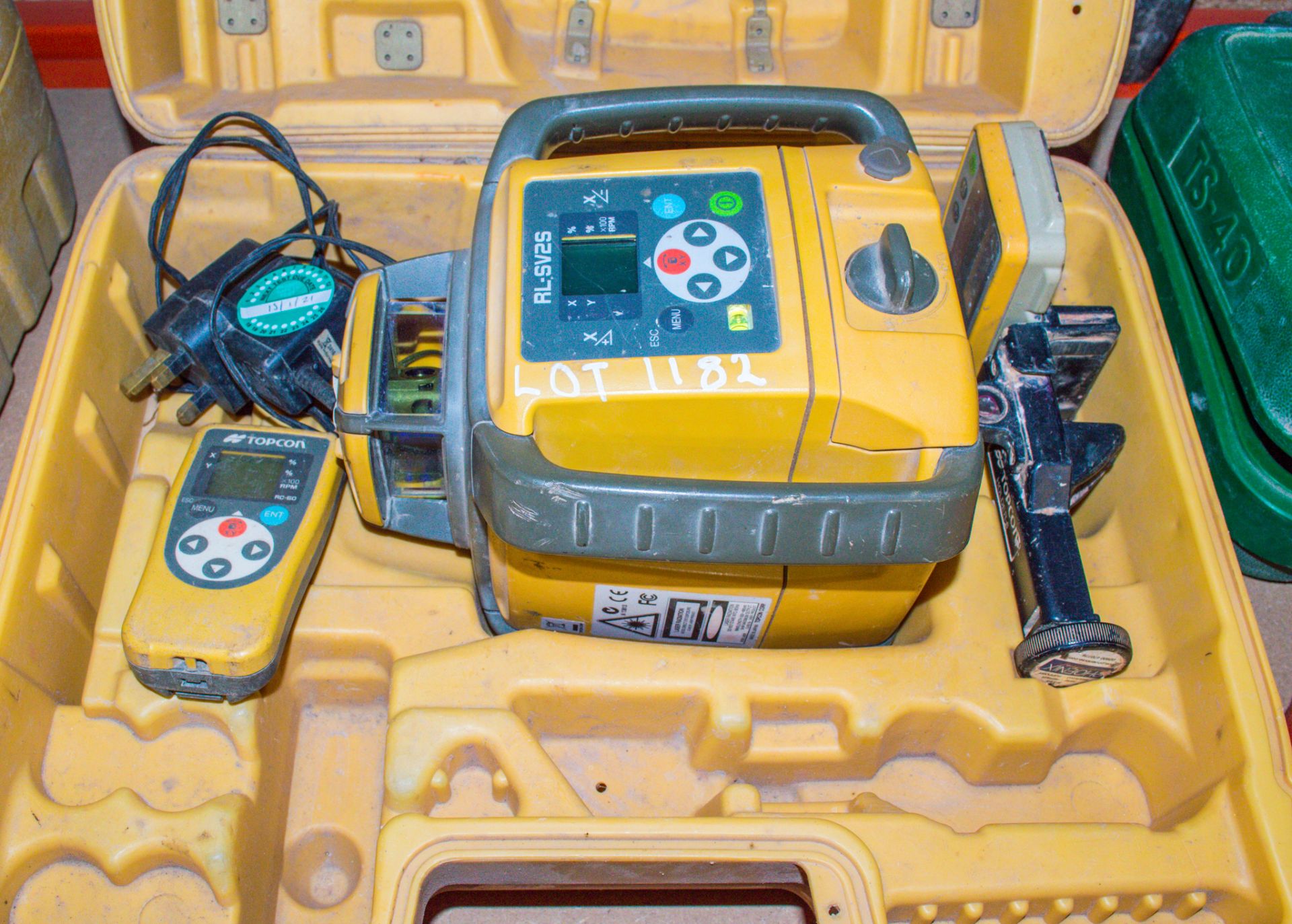 Topcon RL-SV2S rotating laser level c/w charger, battery, remote, Topcon LS-80L receiver & carry
