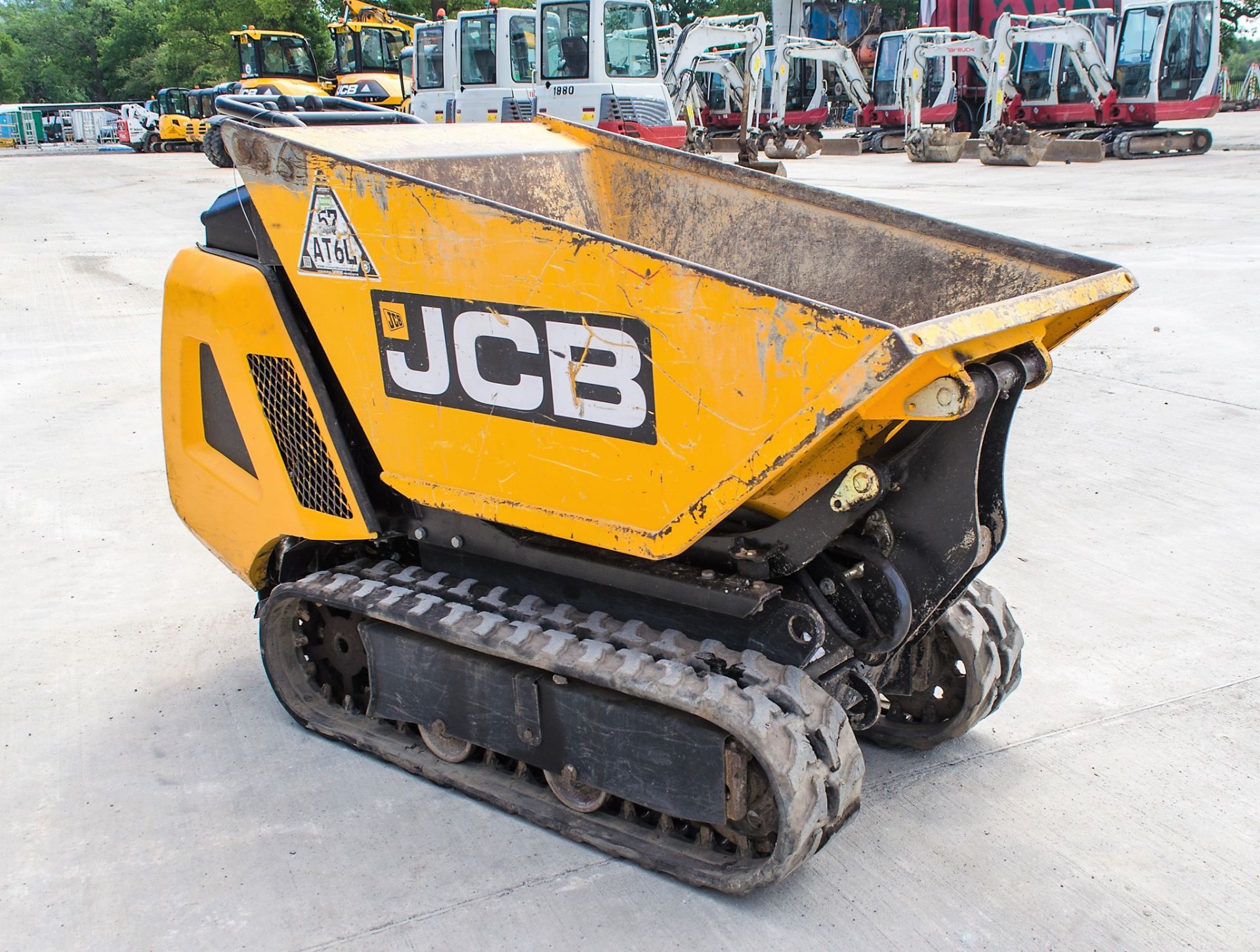 JCB HTD05 Dumpster 500 kg diesl driven hi tip rubber tracked walk behind dumper Year: 2018 S/N: - Image 2 of 14