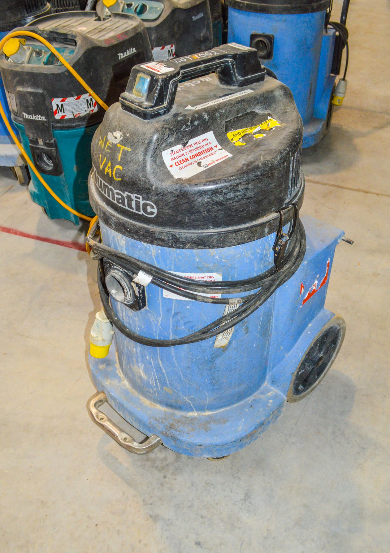 Numatic 110v vacuum cleaner 1404-5505