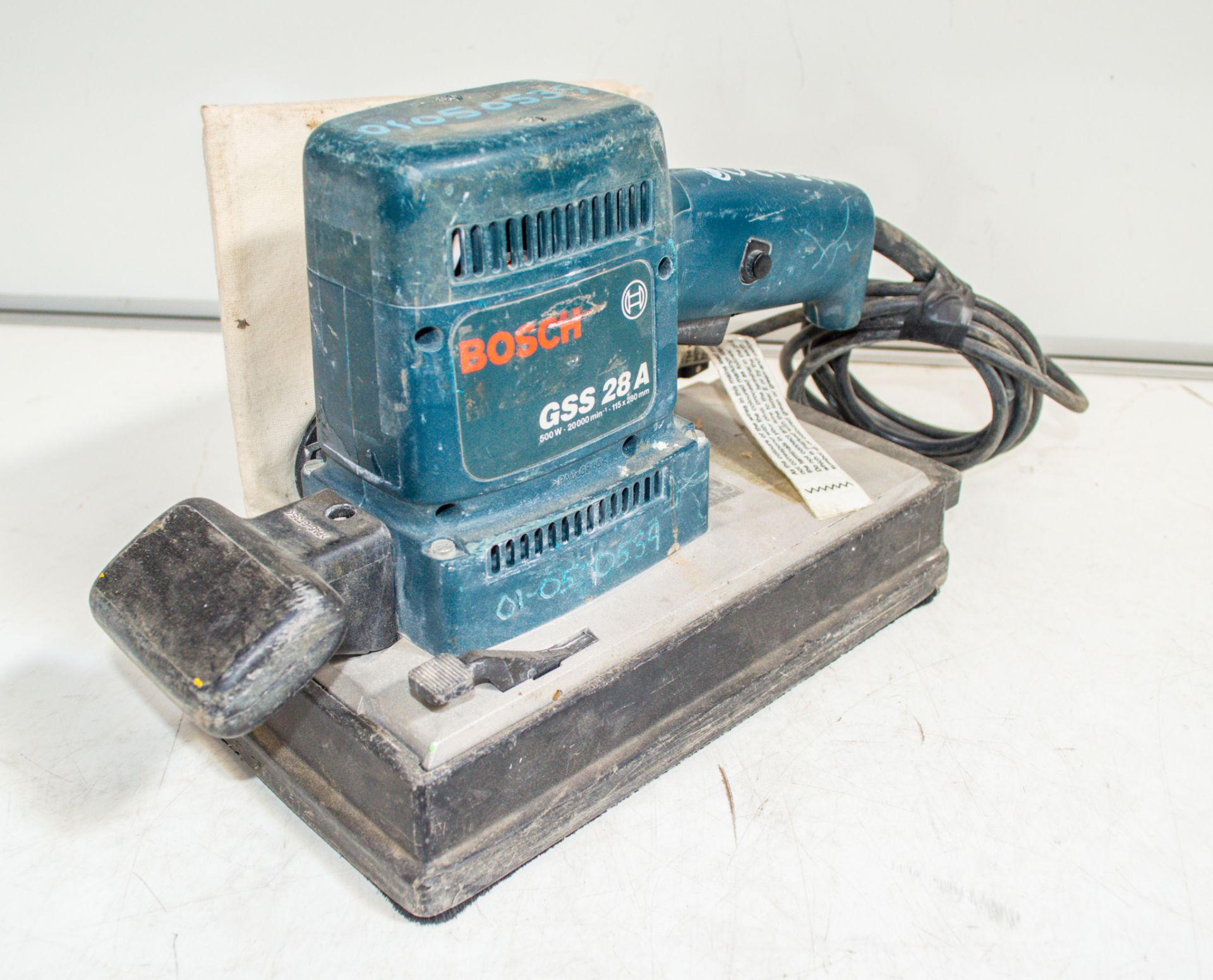 Bosch GSS 28A 110v sander 01050539