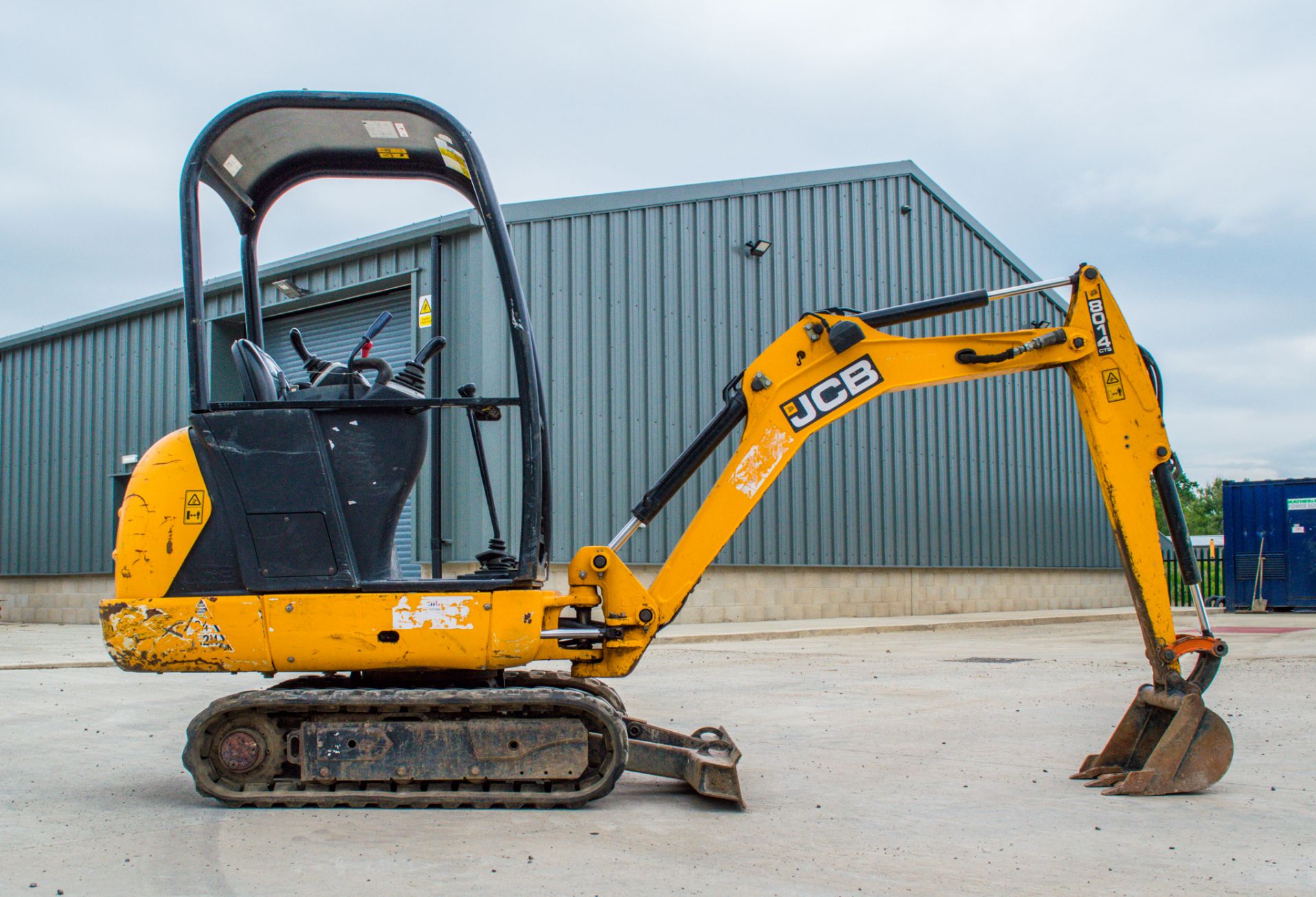 JCB 8014 CTS 1.5 tonne rubber tracked mini excavator Year: 2015 S/N: 2070521 Recorded Hours: 1454 - Image 7 of 17