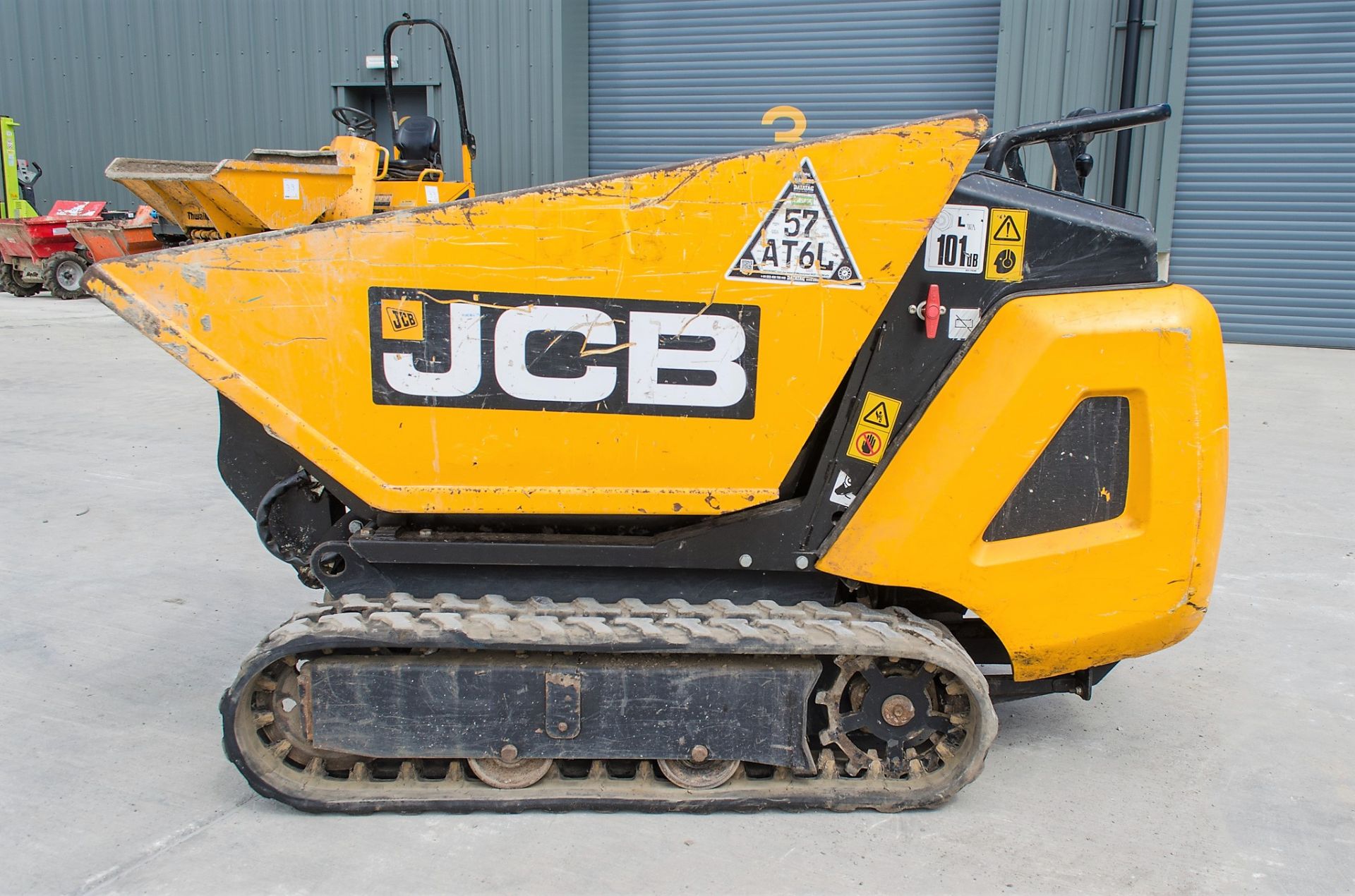 JCB HTD05 Dumpster 500 kg diesl driven hi tip rubber tracked walk behind dumper Year: 2018 S/N: - Image 8 of 14