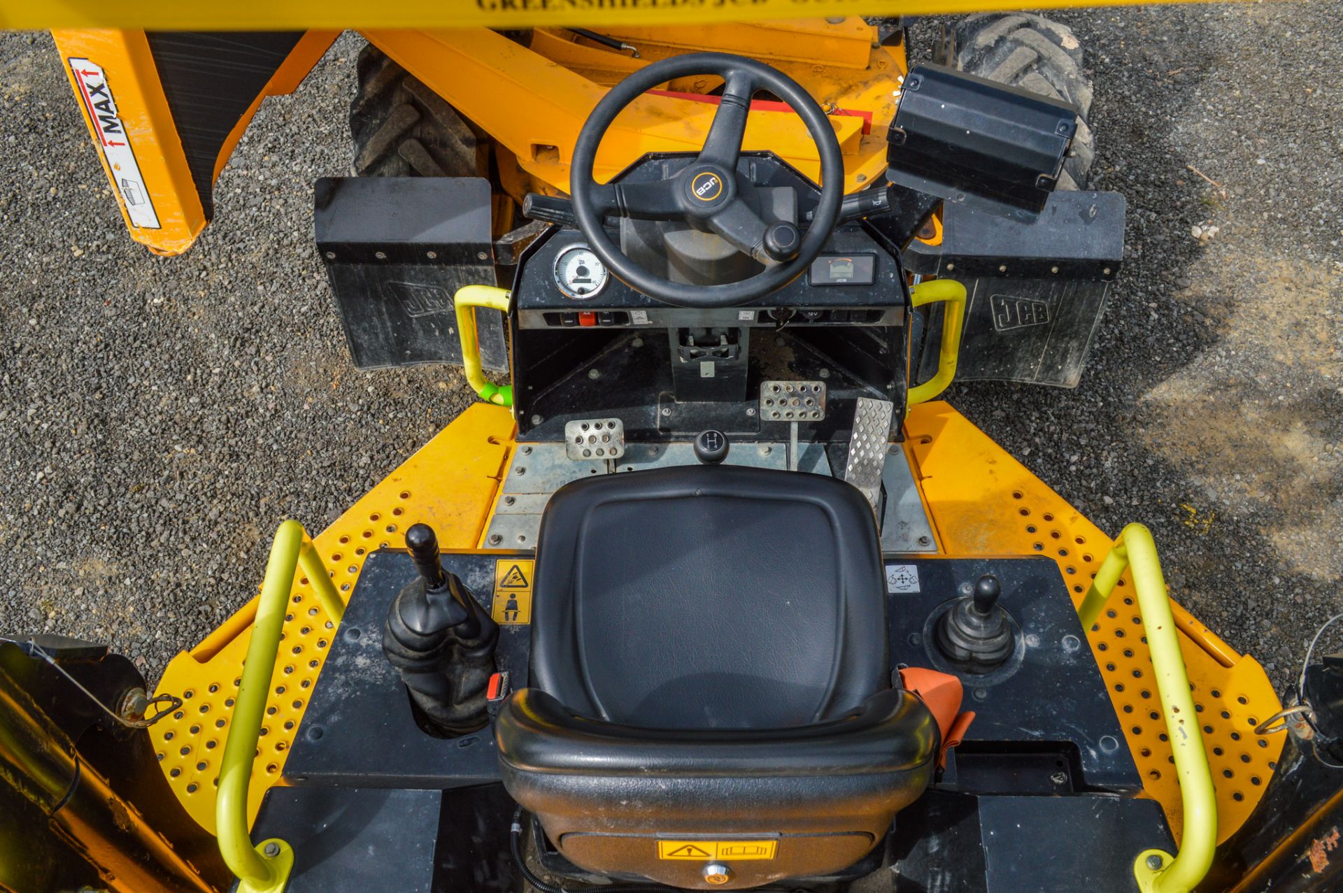 JCB 6 T-1 6 tonne swivel skip dumper Year: 2019 S/N: 2915367 Recorded Hours: 450 c/w: front facing - Image 16 of 17