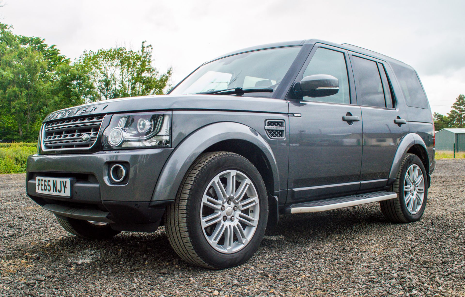 Land Rover Discovery 4 SE 3.0 TDV6 Commercial 4 wheel drive utility vehicle  Reg No: PE 65 NJY  Date