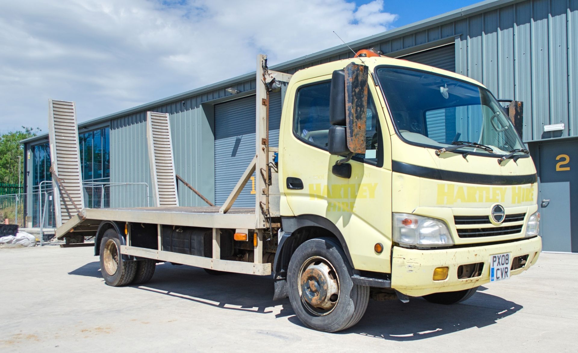 Hino 7.5 tonne beaver tail plant lorry Registration Number: PX08 CVR Date of Registration: 14.07. - Image 2 of 22