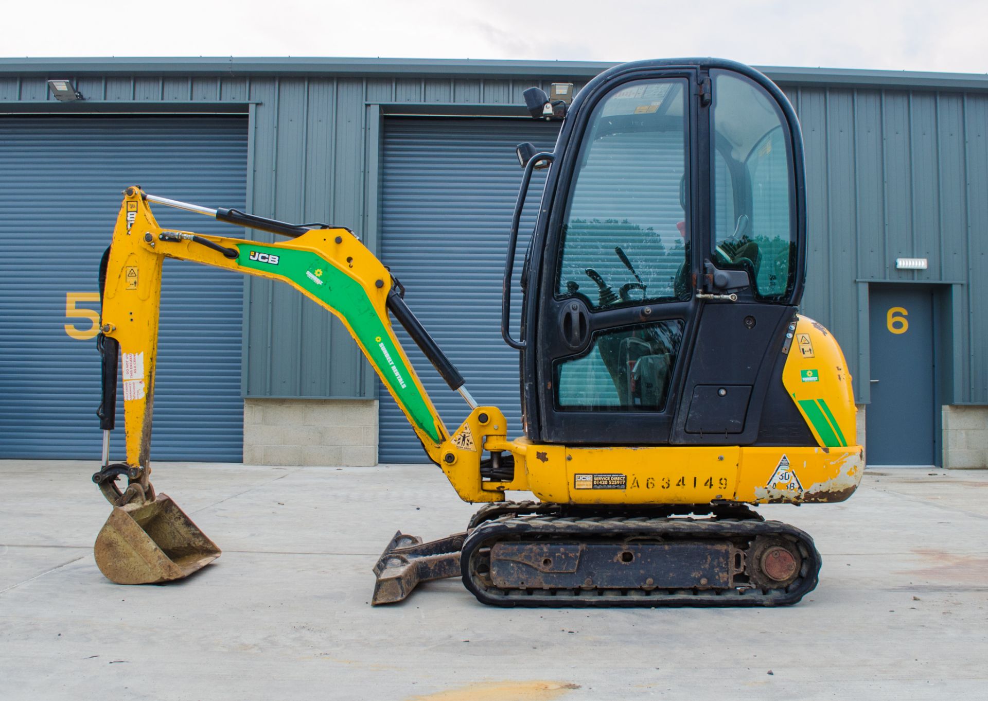 JCB 801.6 1.6 tonne rubber tracked mini excavator  Year: 2014 S/N: 2071644 Recorded Hours: 1969 - Image 7 of 19