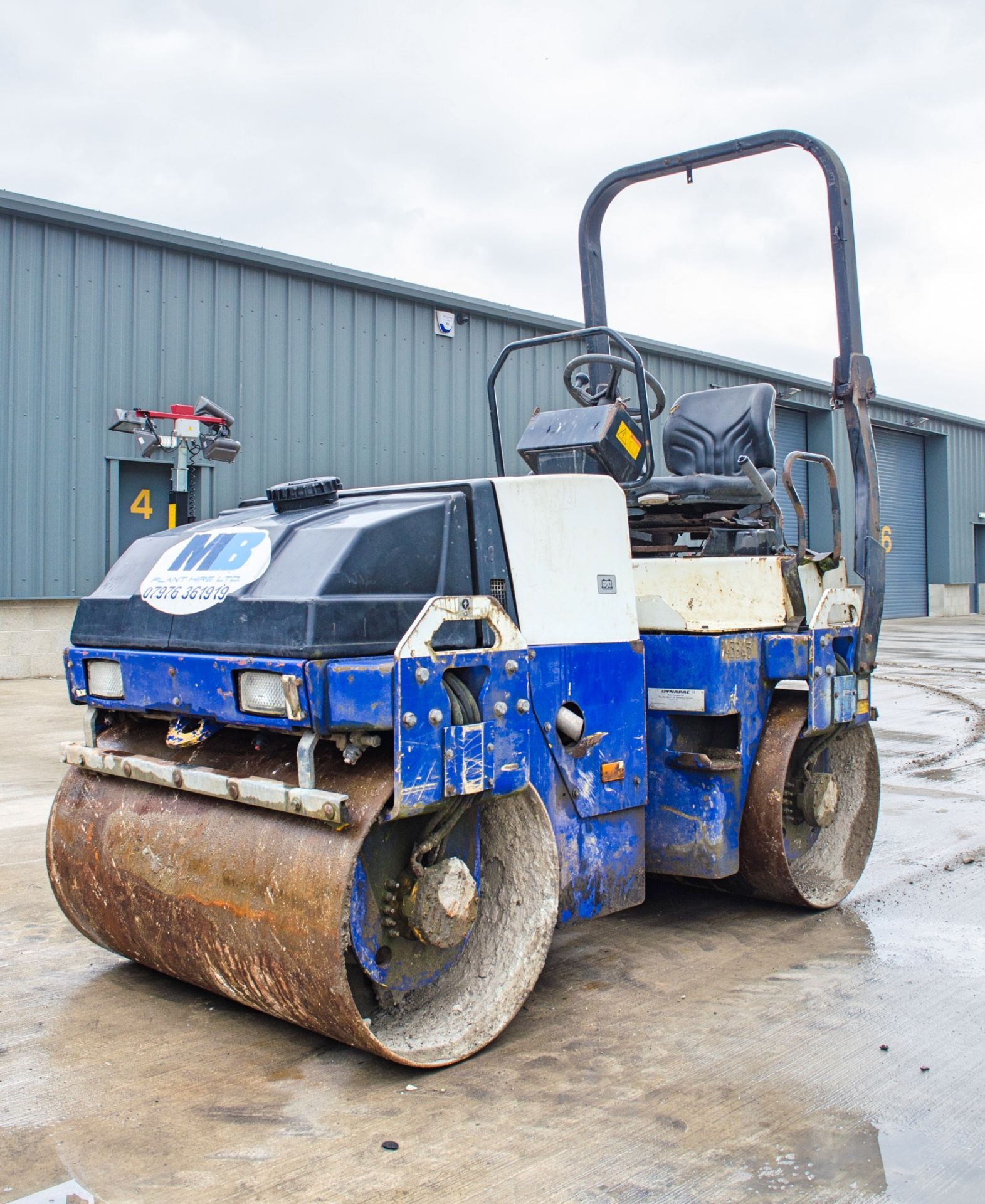 Dynapac CC122 diesel driven double drum roller Year: 2002 S/N: 60116757