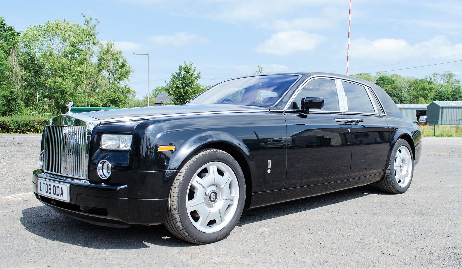 Rolls Royce Phantom VII 6.75 litre petrol 4 door saloon car  Reg No: LT 08 ODA Date of Registration: - Image 2 of 44