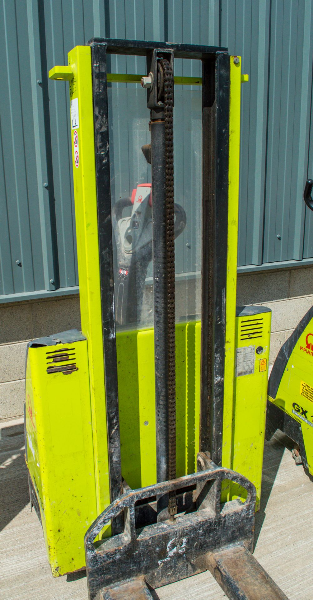 Pramac GX12 battery electric walk behind fork lift truck c/w charger LM34R447 - Image 2 of 3