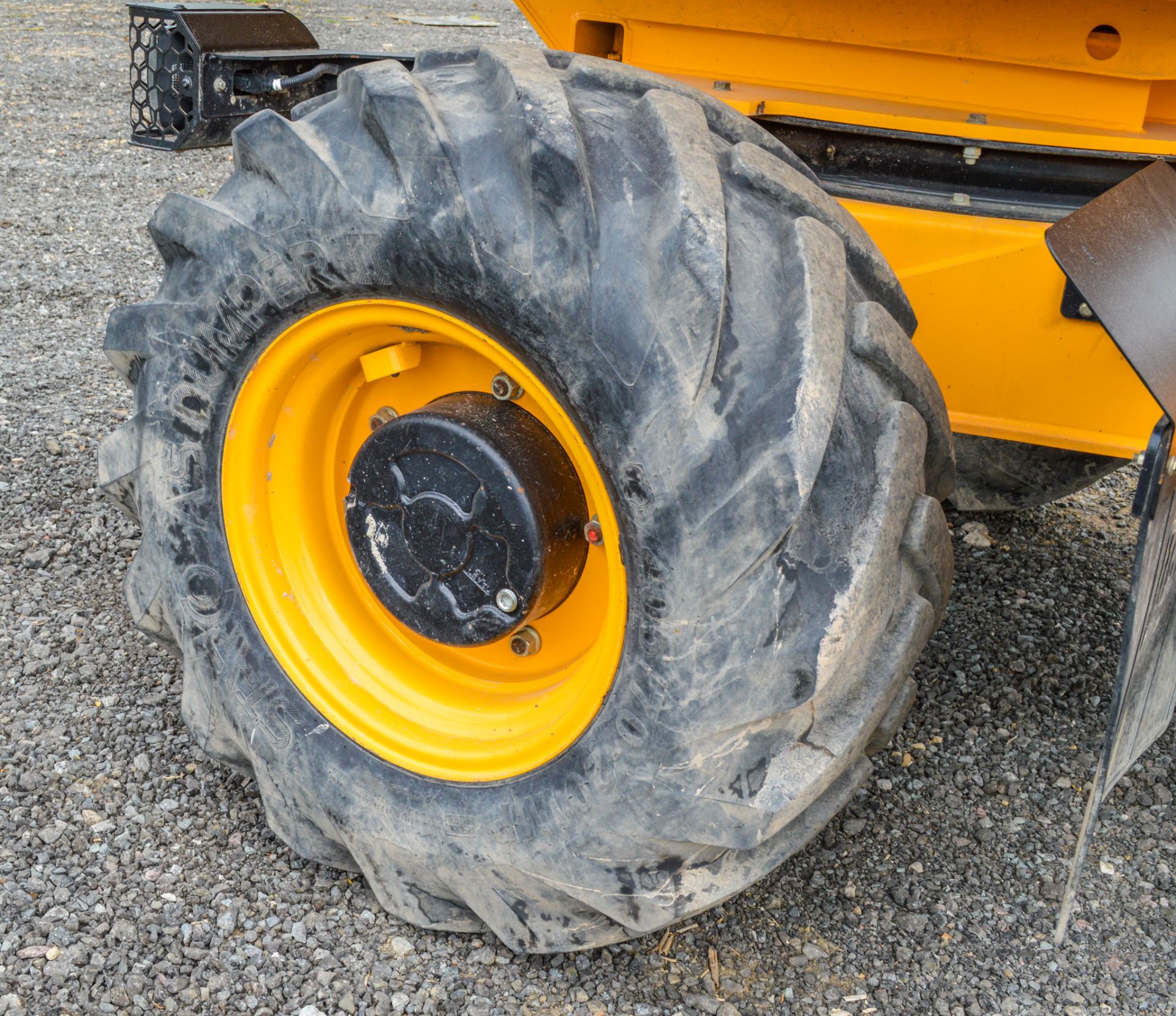 JCB 6 T-1 6 tonne swivel skip dumper Year: 2019 S/N: 2915349 Recorded Hours: 431 c/w: front facing - Image 10 of 19