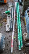 Concrete screed c/w 3 poles A842389