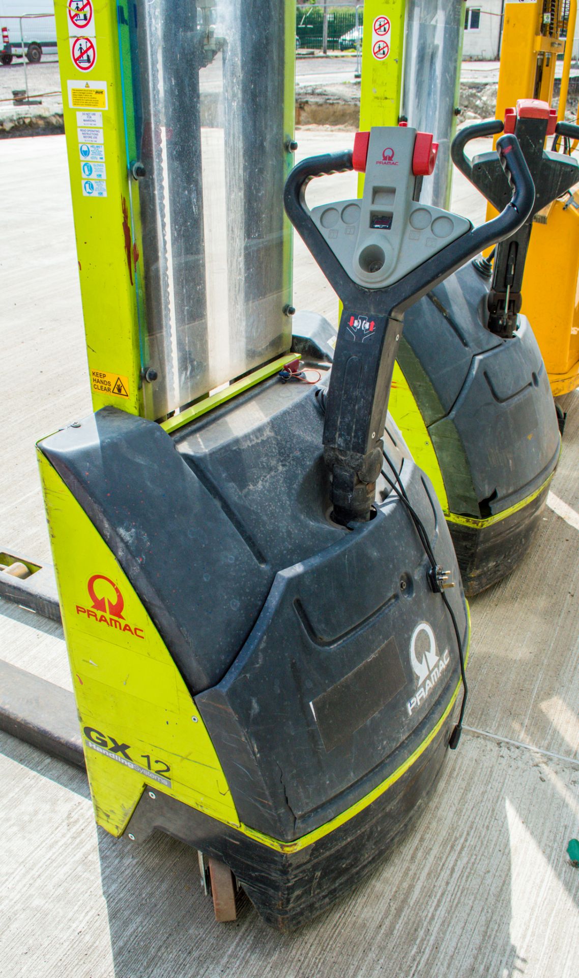 Pramac GX12 battery electric walk behind fork lift truck c/w charger LM34MO58 - Image 3 of 3