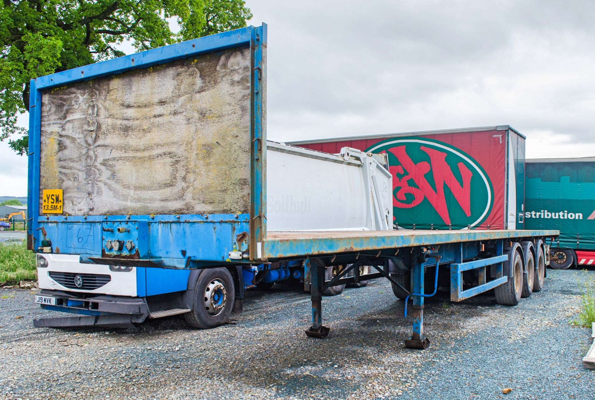 M&G 13.6 metre tri axle flat bed trailer Year: 1997