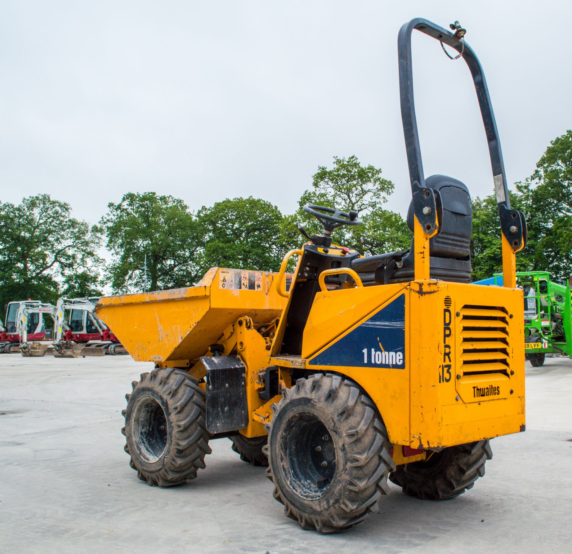 Thwaites 1 tonne hi - tip dumper  Year: 2016  S/N: 5598 Recorded Hours: 1330  DPR 113 - Image 4 of 14