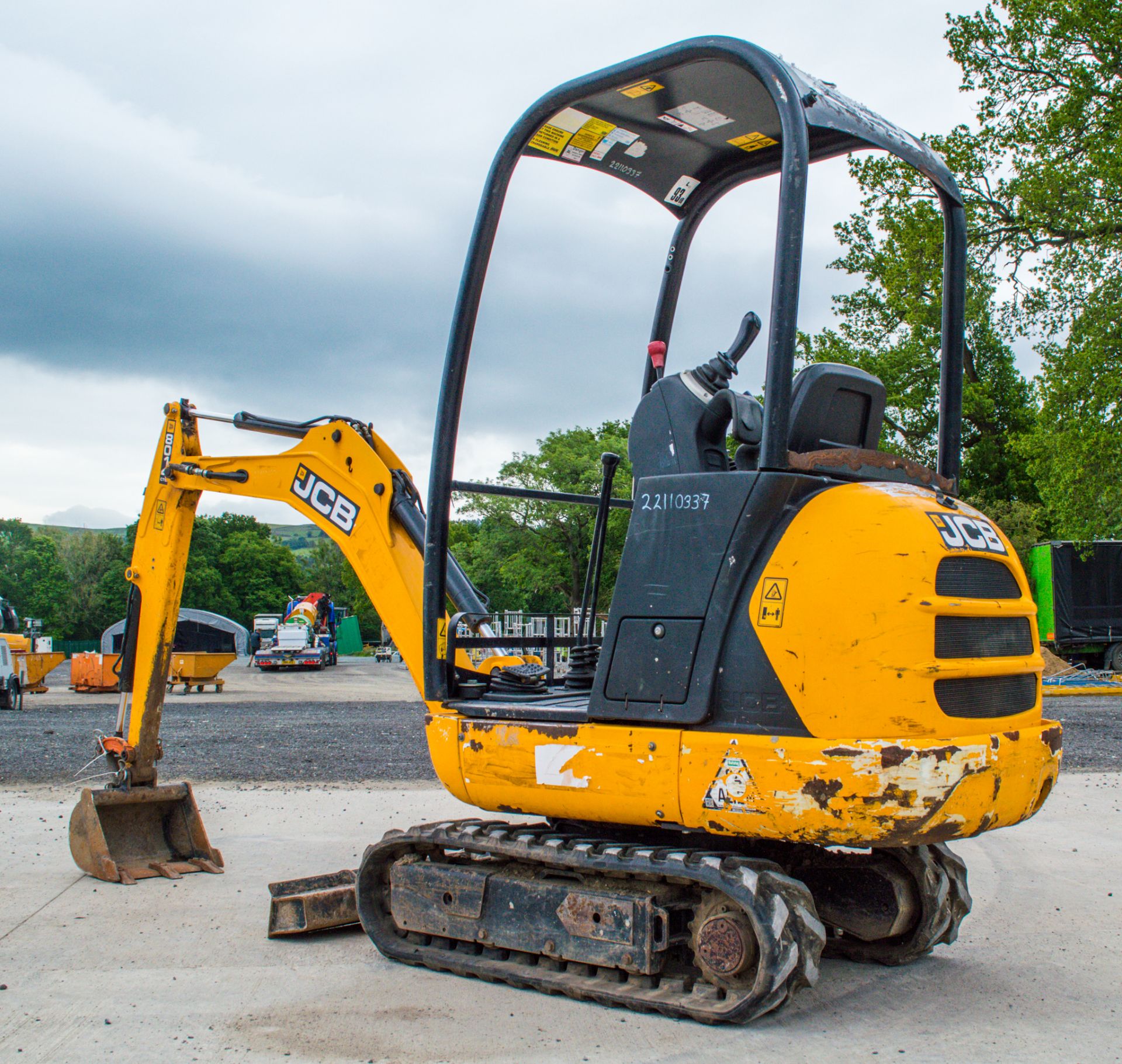 JCB 8014 CTS 1.5 tonne rubber tracked mini excavator Year: 2015 S/N: 2070521 Recorded Hours: 1454 - Image 4 of 17