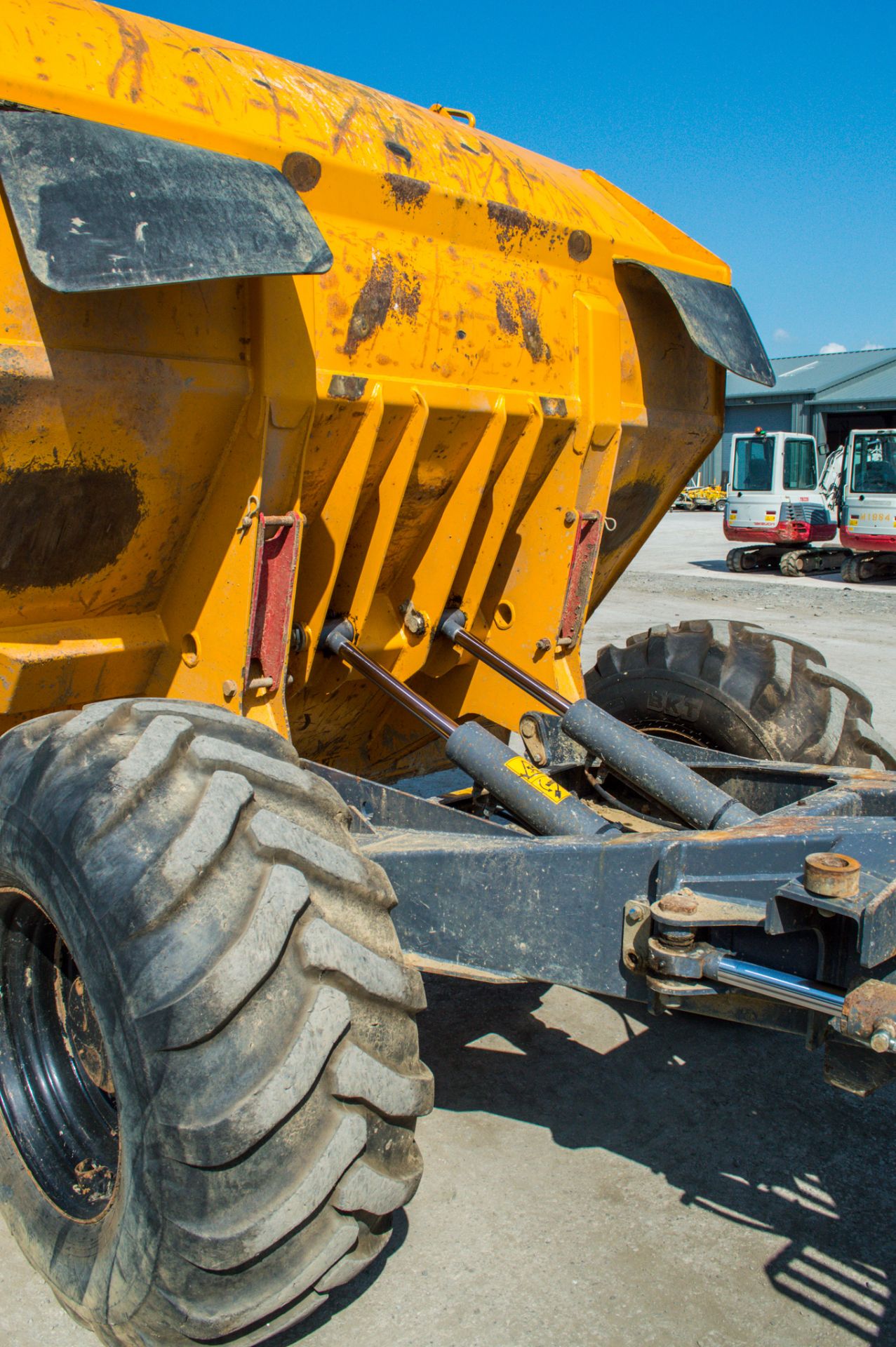 Terex TA9 9 tonne straight skip dumper Year: 2011 S/N: MV2593 Recorded Hours: 3342 - Image 14 of 19