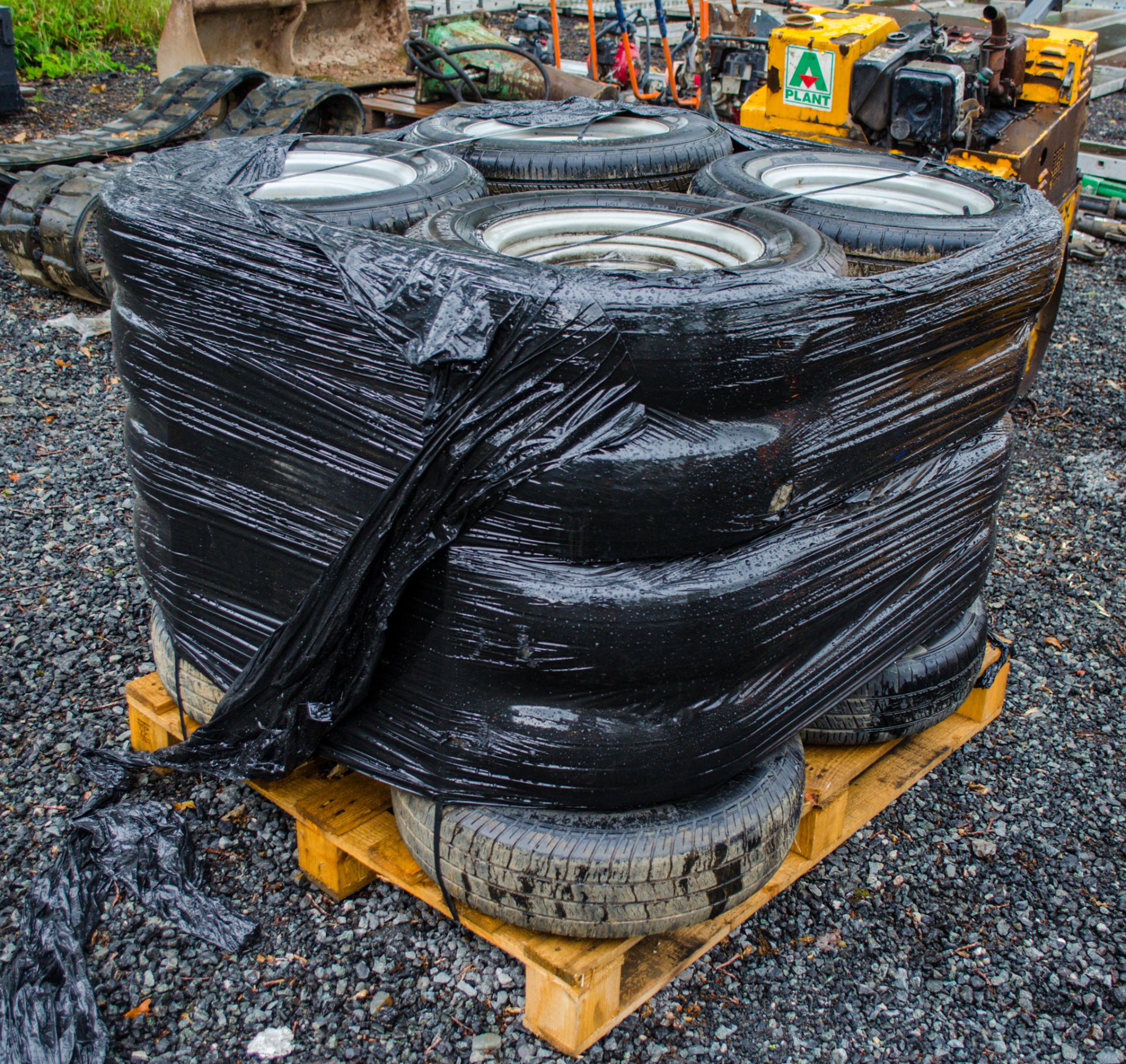 Pallet of miscellaneous trailer wheels & tyres