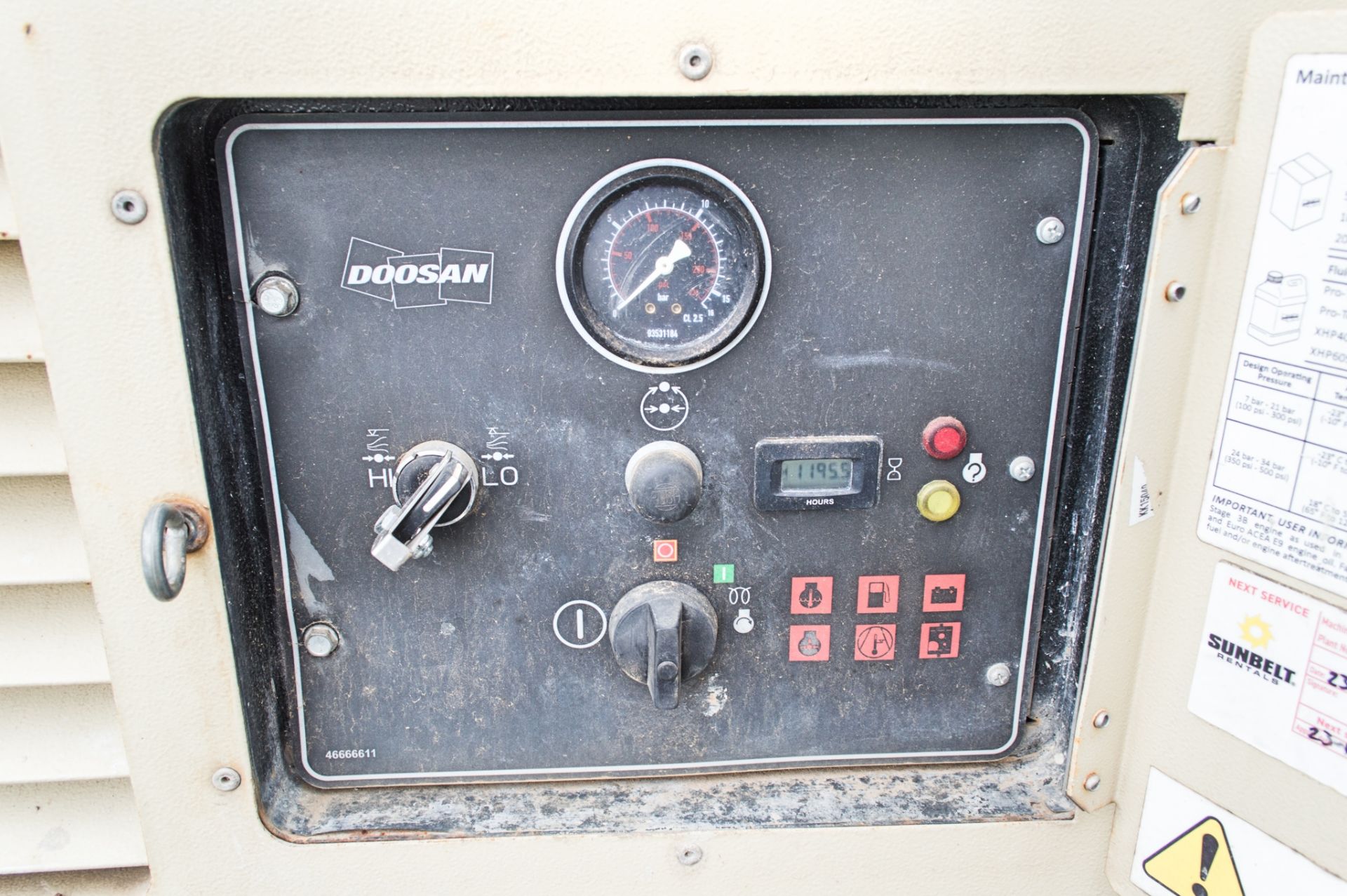 Doosan 7/73-10/53 diesel driven mobile air compressor Year: 2015 S/N: 543511 Recorded Hours: 1195 - Image 3 of 6