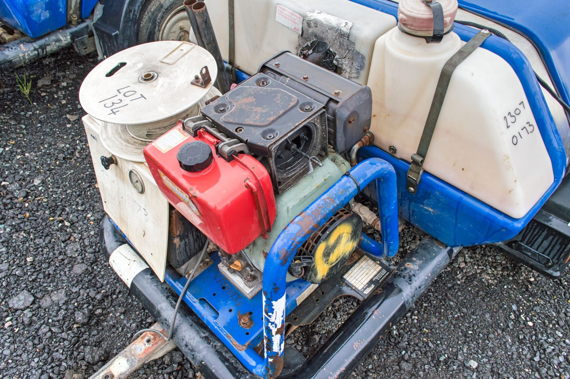 Brendon 250 gallon fast tow diesel driven pressure washer bowser 2307-0173 ** Hitch missing ** - Image 3 of 3