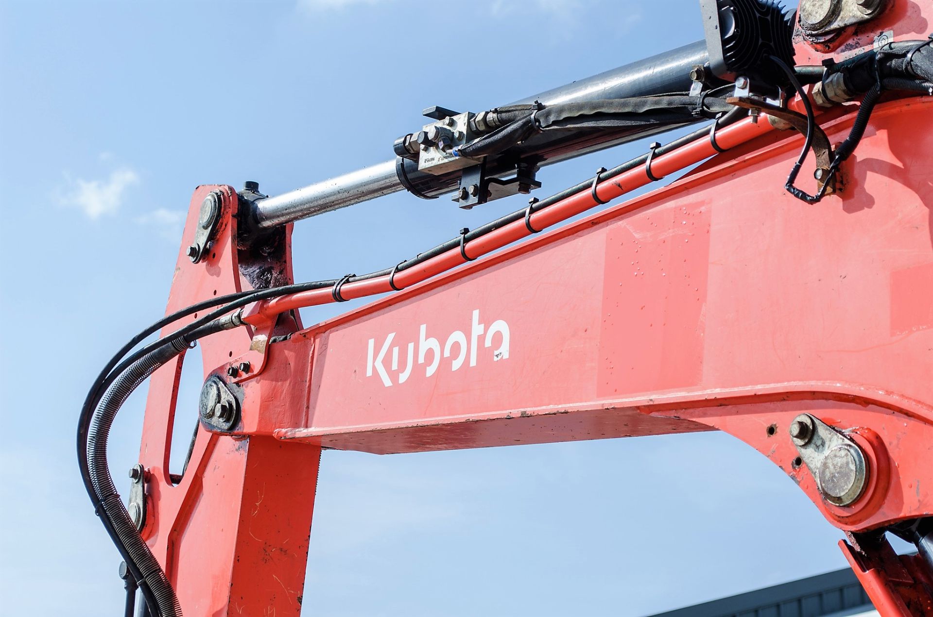 Kubota U55-4 5.5 tonne rubber tracked mini excavator  Year: 2015  S/N: 53120 Recorded Hours: 3419 - Image 12 of 20