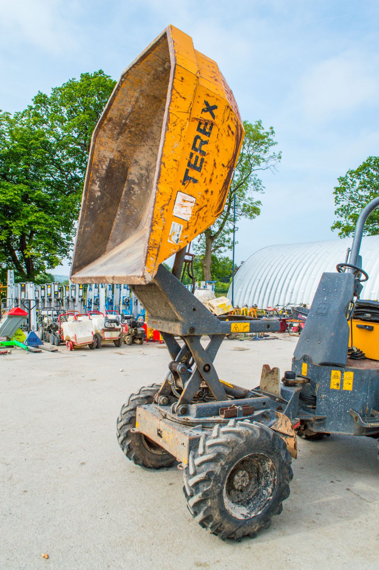 Terex TA2-SE 2 tonne hi-tip swivel skip dumper dumper Year: 2011 S/N: 3MP2282 Recorded Hours: 1234 - Image 14 of 19