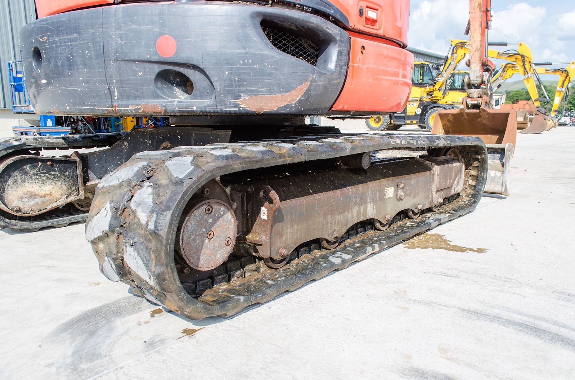 Kubota U55-4 5.5 tonne rubber tracked mini excavator  Year: 2015  S/N: 53120 Recorded Hours: 3419 - Image 10 of 20