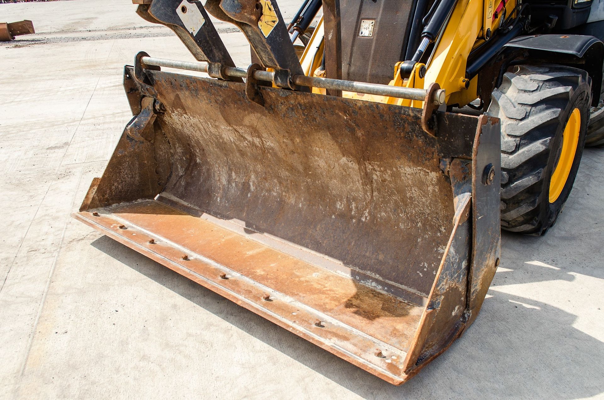 JCB 3CX Contractor back hoe loader  Year: 2011 S/N: 2012937 Recorded Hours: 4181 A562831 - Image 13 of 27