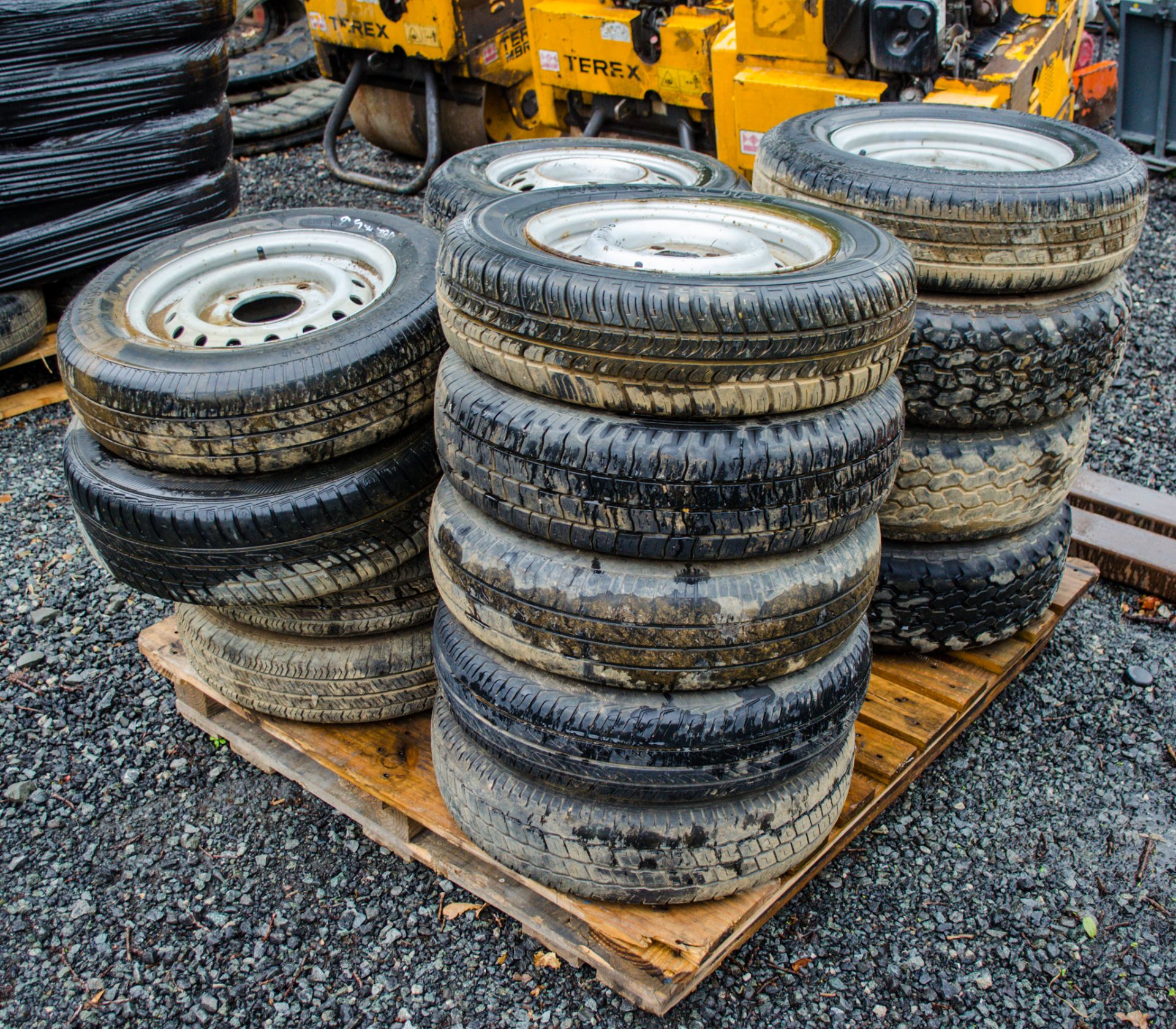 Pallet of miscellaneous trailer wheels & tyres