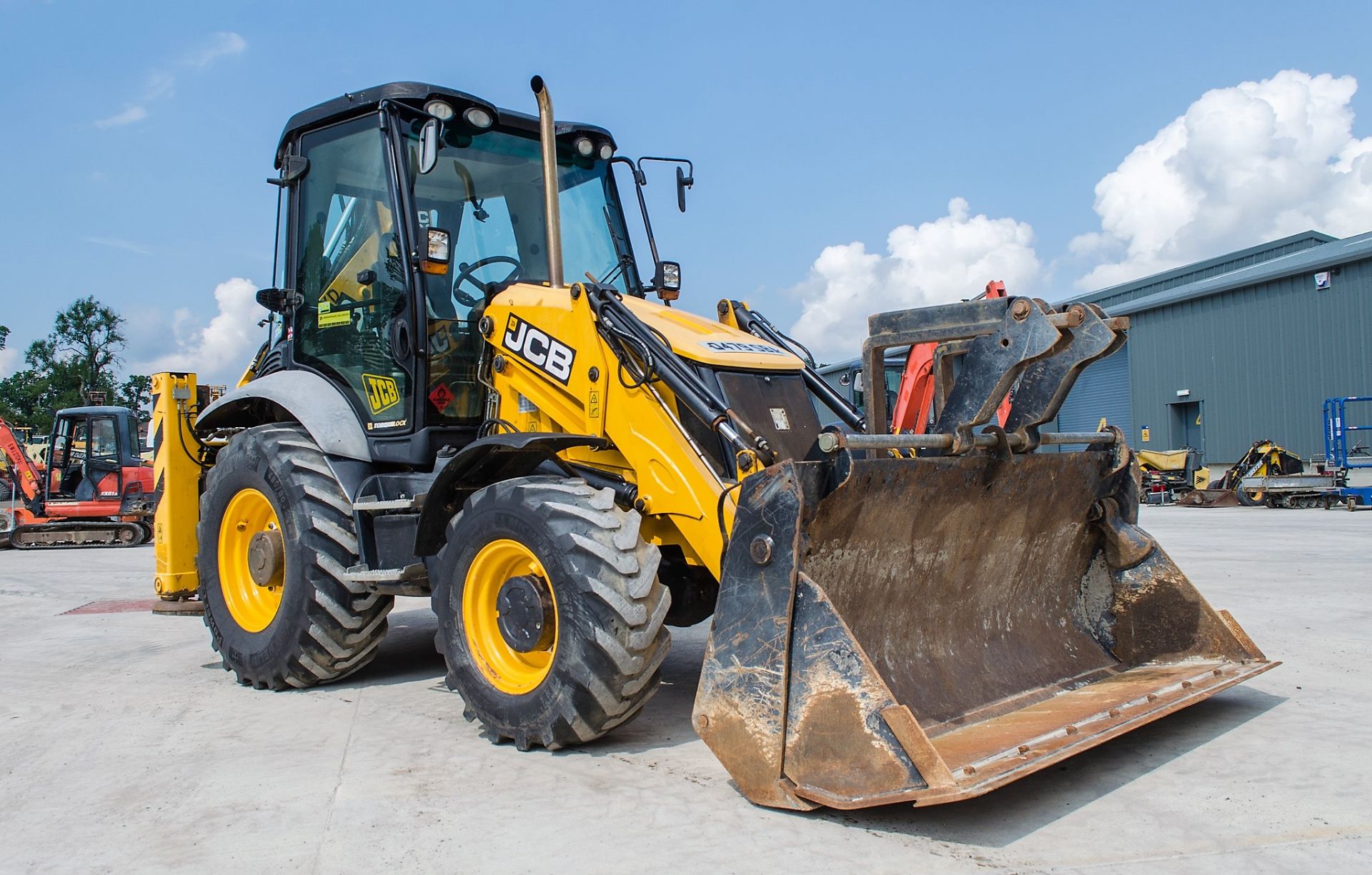 JCB 3CX Contractor back hoe loader  Year: 2011 S/N: 2012937 Recorded Hours: 4181 A562831 - Image 2 of 27