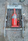 Hydraulic pipe squeeze